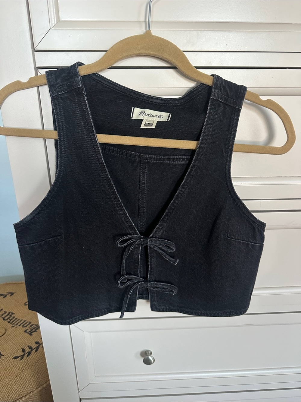 Like new Madewell Black Denim Tie-Front Cropped Vest